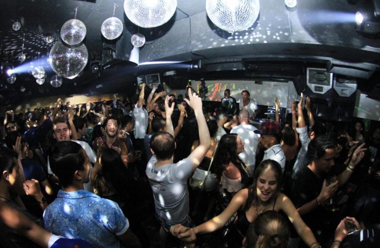 Ts Suites Seminyak Exterior foto The nightclub scene in Ibiza is world-famous.